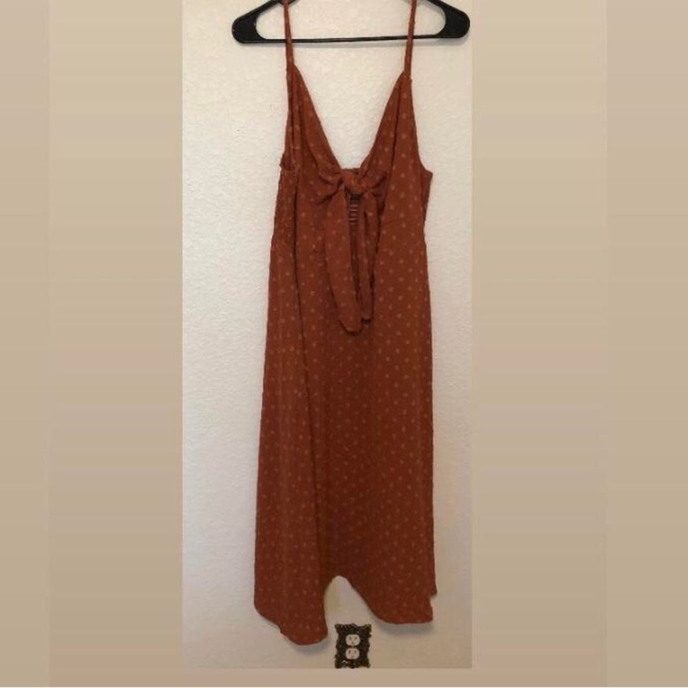Color burnt orange/ brown  polkadot
